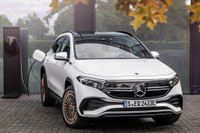 メルセデスベンツの小型電動SUV『EQA』、世界受注が2万台に…発表から2か月半 画像