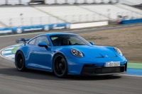 ポルシェ 911GT3 新型、300km/hで5000kmを連続走行…開発テスト　納車は欧州で5月から 画像