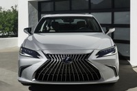レクサス ES に改良新型、表情変化…上海モーターショー2021で発表 画像
