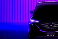 メルセデスベンツ、小型電動ミニバンコンセプト『EQT』発表へ 5月10日 画像