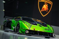 ランボルギーニ史上最強のV12は830馬力、『エッセンサ SCV12』発表…上海モーターショー2021 画像