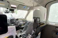 車検対応飛沫防止ガード発売…ジャパンタクシーに最適 国際自動車グループ 画像