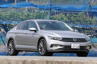 【VW パサート 新型試乗】昔ながらの質実剛健は今、個性となるか…中村孝仁 画像