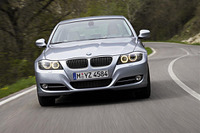 BMW 3シリーズ 改良新型…日本向けに全幅変更 画像