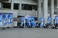 自動追従可能なパーソナルモビリティを活用、イベントパッケージを提供 パナソニック 画像