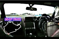 これがニュル7分29秒証拠ビデオだ!日産 GT-R 対 ポルシェ 911 場外バトル 画像
