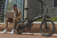 デンマーク発、街乗りに特化した折りたたみeバイク『メイトシティ』発売へ 画像