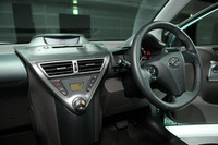 【トヨタ iQ 発表】RAV4、ヴィッツ、フィット…共通するユーザーの流れ 画像