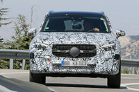 メルセデスベンツ GLC 次期型、ボディ拡大で7人乗りも? 最新スクープ 画像