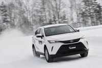 【ヨコハマ アイスガード7 試乗】氷上性能と雪上性能 両方の最適解を探りつつアイスガード7はさらなる氷上性能向上へ 画像
