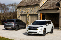三菱 アウトランダーPHEV 新型、3列シート7名乗りに 2022年後半米国発売へ 画像