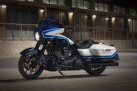 ハーレー ストリートグライドスペシャル、世界500台限定のカスタムペイント仕様を抽選販売 画像
