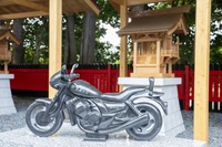 「オートバイ神社」が柏市に誕生…バイクの石像が鎮座、「ホールインワン神社」も併設 画像