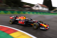 【F1 ベルギーGP】初日をクラッシュで終えるも、フェルスタッペンが最速タイム 画像