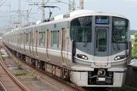 JR西日本の公募増資で上場JR各社に警戒感…JR東日本、東海、九州も株価始値が軒並み下落 画像