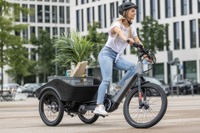 BMWが3輪電動アシスト自転車のライセンスを付与、『コンセプト・ダイナミック・カーゴ』市販化…IAAモビリティ2021 画像