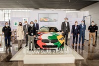 BMW、2シリーズ 新型のアートカー製作…塗装は手作業で完成に7週間 画像