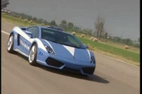 ［動画］ランボルギーニのパトカー、圧倒的加速を見よ!! 画像