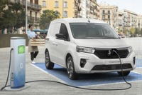 日産の新型商用車『タウンスター』、EV版の航続は285km…欧州発表 画像