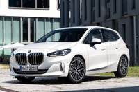 BMW 2シリーズ・アクティブツアラー 新型、大型グリルで変身…欧州発表 画像