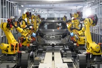 匠の技をロボットに…日産「インテリジェント・ファクトリー」を栃木工場に導入 画像