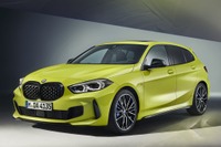 BMW 1シリーズ の頂点「M135i」が改良、足回りを強化…欧州発表 画像