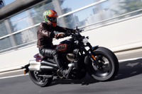 【ハーレー スポーツスターS 試乗】ポルシェも乗り越えた水冷化!初めてのハーレーにうってつけな「S」…青木タカオ 画像