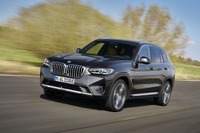 BMW X3/X4 改良新型発売、前後デザイン刷新…安全機能も進化 画像