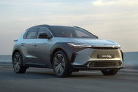 トヨタ、新型EV『bZ4X』を2022年央より発売 一充電で約500km走行 画像