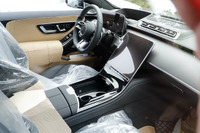 700馬力のメルセデスベンツ Sクラス「AMG S63」、段ボールで隠された車内には…？ 画像