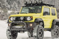 スズキ ジムニー が800万円オーバー!? 地上高40cmの迫力キット登場 画像