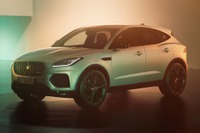 世界に1台のジャガー E-PACE、英国伝統のジャケットがモチーフ 画像