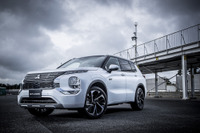 【三菱 アウトランダーPHEV 新型】「威風堂々」フラグシップSUVとして全面刷新［詳細画像］ 画像