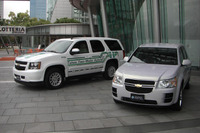GM、最新型の燃料電池車とハイブリッド車を日本初公開 画像