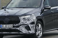 攻めたフロントマスクに変更!? メルセデスベンツ GLE 改良新型、これが最終デザインだ! 画像