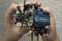 「こいつ…、動くぞ」総排気量7ccの超小型エンジン組み立てキット 予約開始 画像