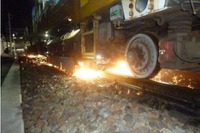 JR東海に新幹線用の新たなレール削正車…現行車と同じスイス製 2023年に2編成導入 画像