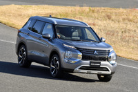 アウトランダーの4WD技術、進化を評価…竹岡圭【日本カーオブザイヤー2021-2022】 画像