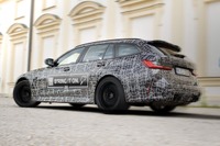 BMW M3 、歴代初のワゴンを2022年発表へ…プロトタイプが雪上テスト［動画］ 画像