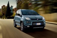 フィアット パンダ、4WD&6MTの限定車発売へ…価格は242万円 画像