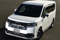 【ホンダ ステップワゴン 新型】純正パーツも先行公開、キーワードは「スポーツミックス」&「エモーショナルソリッド」 画像