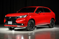 変わらぬ黄金律のセッティング…ホンダ ヴェゼル Modulo X、発売時期は夏前か?…東京オートサロン2022 画像