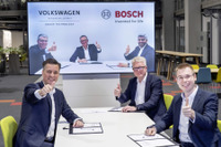 VWとボッシュ、電動車向け電池生産システムを供給する新会社設立へ…覚書に署名 画像