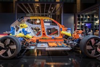 ルノーの新型ハイブリッド車、ボルボカーズと車台共用 2024年から生産 画像