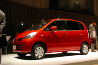 【日産『モコ』発表】あれ、『マーチ』より値段が……気にしない、気にしない 画像