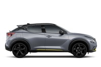 日産 ジューク にイエローアクセントの限定車、映画『ザ・バットマン』の世界観を表現 画像