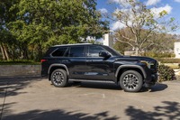 トヨタ セコイア 新型…3列シートのフルサイズSUV［写真15点］ 画像