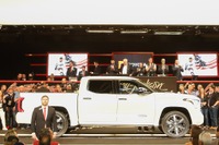 トヨタ タンドラ・キャップストーン の量産第一号車、70万ドルで落札…歴代初のラグジュアリー仕様 画像