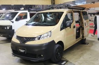 輸入車? NV200でした:ゴードンミラーがかっこいい…ジャパンキャンピングカーショー2022 画像