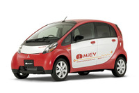 【エコプロダクツ08】三菱自動車、電気自動車などを展示 画像